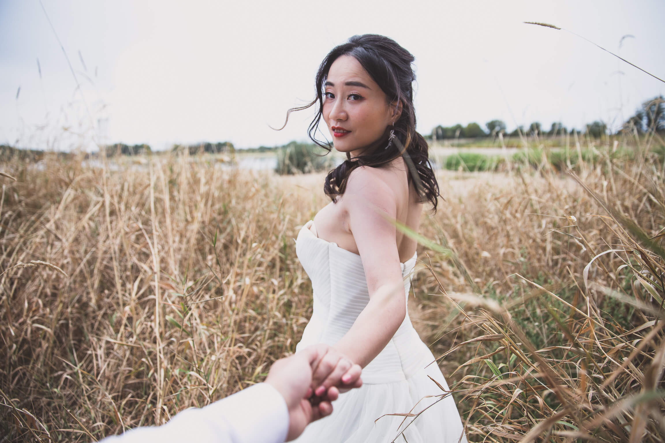 Shooting photo mariage et selfie en bords de Loire a Amboise pour ce couple de chinois