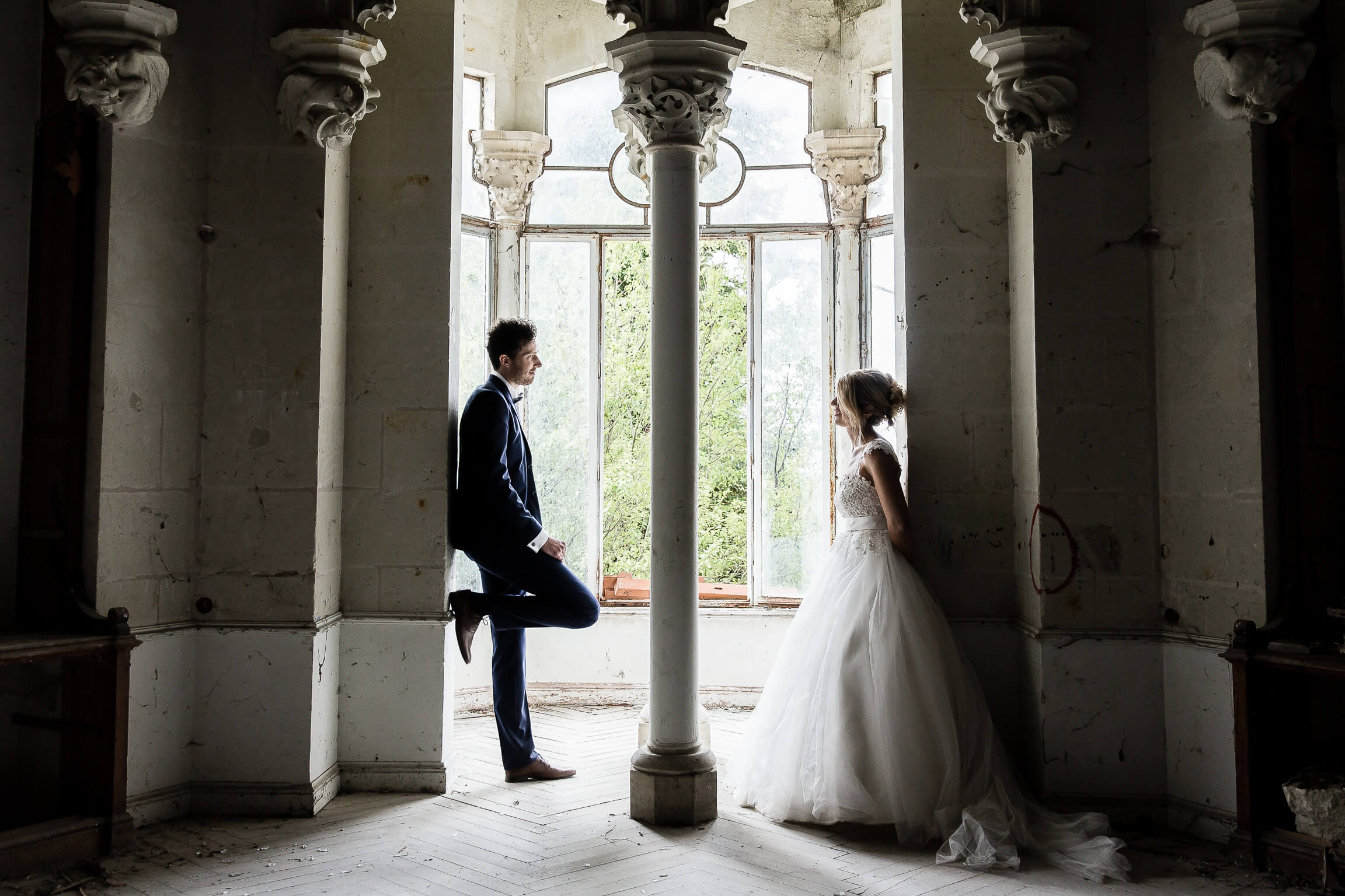 urbex dans le chateau des gendarmettes pour ce trash the dress