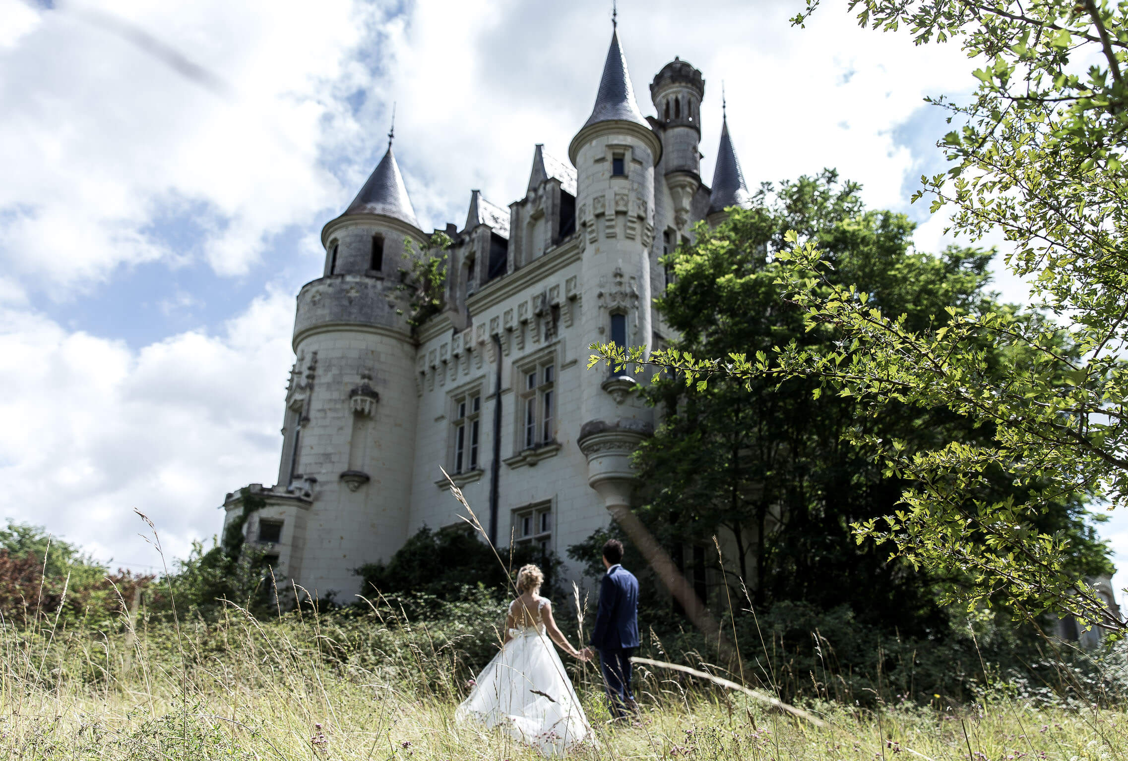 trash the dress en urbex au chateau des gendarmettes